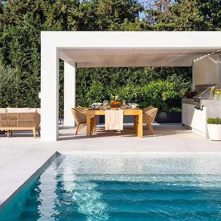 Villa Diamond Luxury 6 Bdrm W Pool & Jacuzzi Marbella