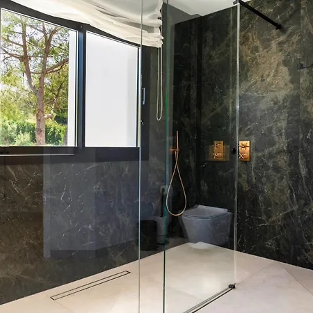 Diamond Luxury 6 Bdrm W Pool & Jacuzzi Villa Marbella