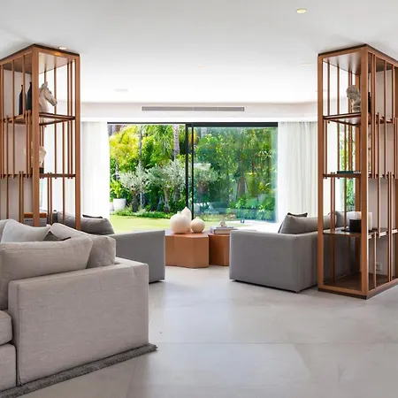 Diamond Luxury 6 Bdrm W Pool & Jacuzzi Villa Marbella