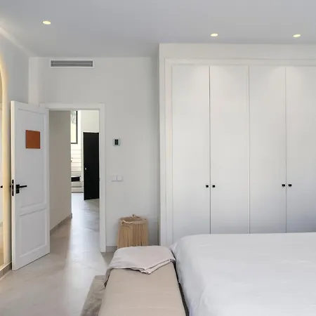 Villa Diamond Luxury 6 Bdrm W Pool & Jacuzzi Marbella