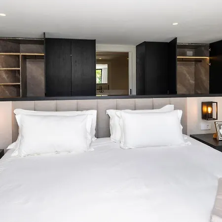 Villa Diamond Luxury 6 Bdrm W Pool & Jacuzzi *
