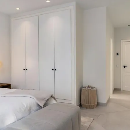 Diamond Luxury 6 Bdrm W Pool & Jacuzzi Marbella